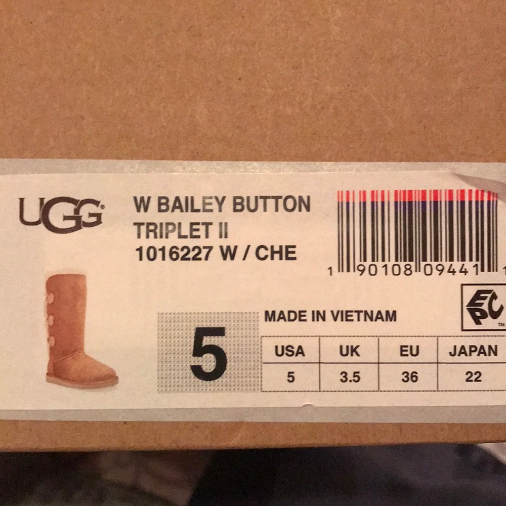 Women’s size 5 UGG boots